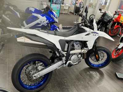 Suzuki DR-Z4SM 2025