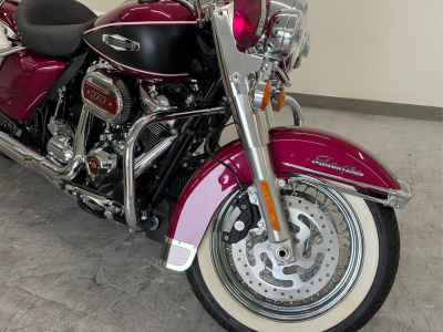 Harley-Davidson FLHFB Glide 2024