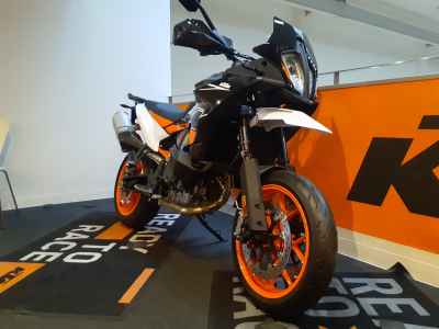 KTM 890 SMT 2024