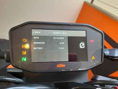 KTM 890 Duke R 2023