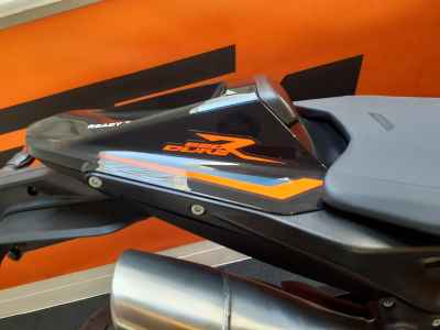 KTM 890 Duke R 2023