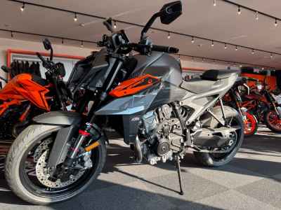 KTM 990 Duke 2024