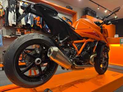 KTM 1390 Super Duke Evo 2024