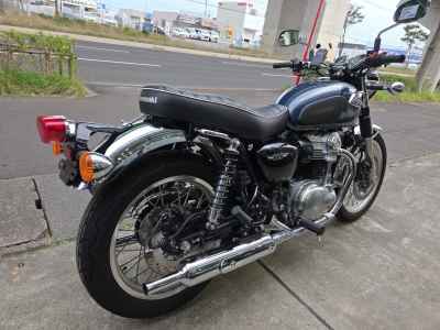 Kawasaki W800 2023