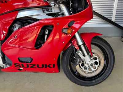 Suzuki GSX-R750