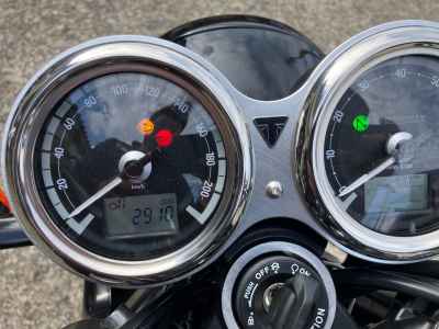 Triumph Bonneville T120B 2024