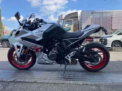 Suzuki GSX-8R 2024