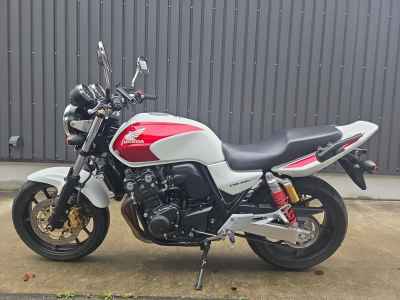 Honda CB400SF 2018