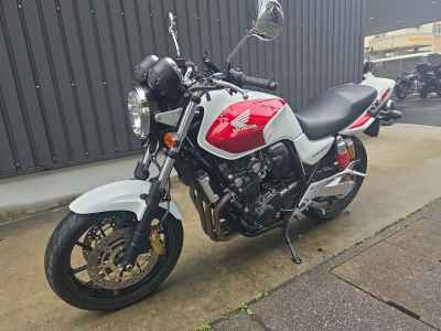 Honda CB400SF 2018