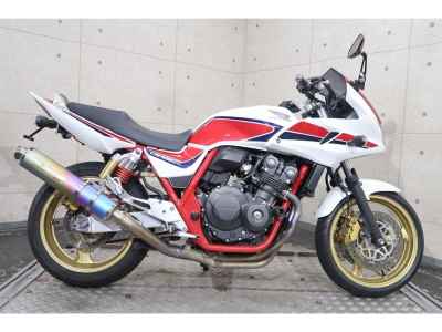 Honda CB400 Super Boldor 2011