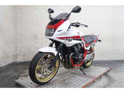 Honda CB400 Super Boldor 2011