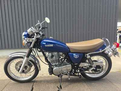 Yamaha SR400 2021