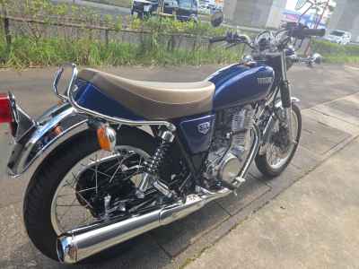 Yamaha SR400 2021