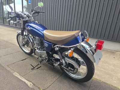 Yamaha SR400 2021
