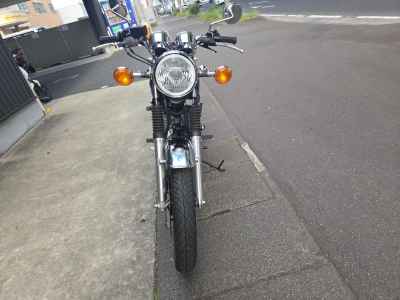 Yamaha SR400 2021