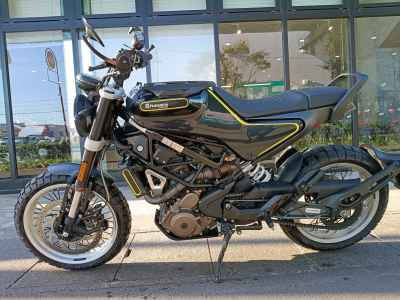 Husqvarna Svartpilen 401 2018