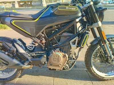 Husqvarna Svartpilen 401 2018