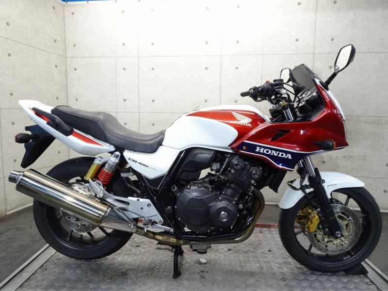 Honda CB400 Super Boldor 2015