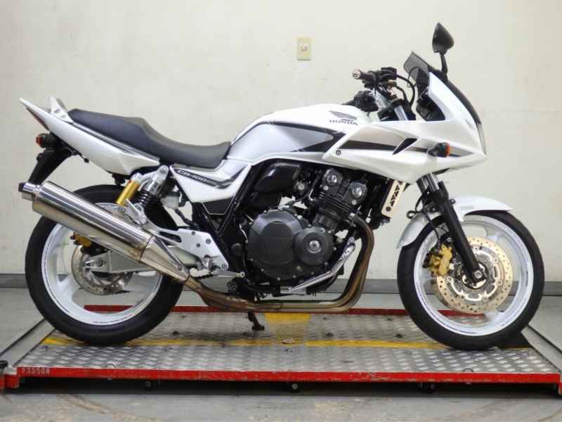 Honda CB400 Super Boldor 2012