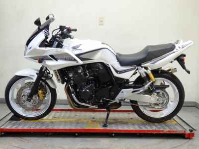 Honda CB400 Super Boldor 2012