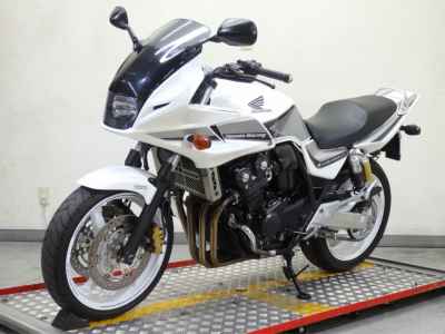 Honda CB400 Super Boldor 2012