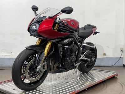 Triumph Triple 1200 RR 2022