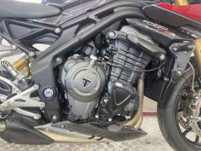 Triumph Triple 1200 RR 2022