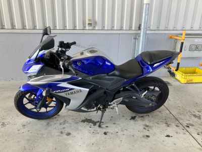 Yamaha YZF-R25 2015