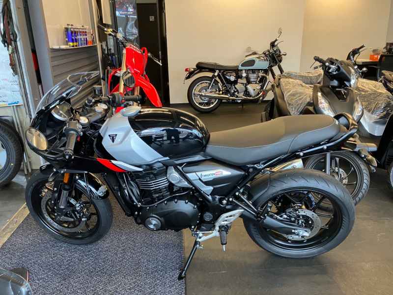 Triumph Thruxton 400 2026