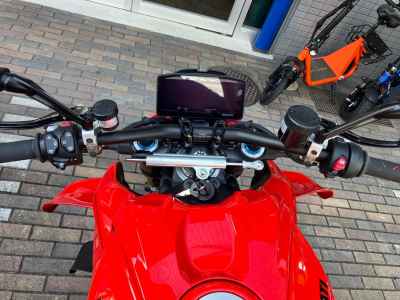 Ducati Streetfighter V4S 2025