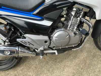 Suzuki GSR250
