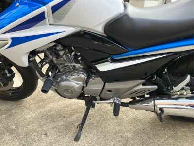 Suzuki GSR250