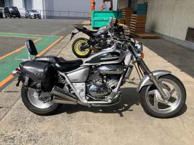 Honda Magna 250