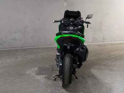 Yamaha TMAX 560 2025