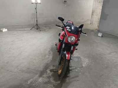 Suzuki GSR400 2010