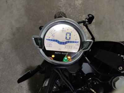Moto Guzzi V7 Stone 2025