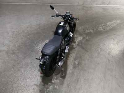 Moto Guzzi V7 Stone 2025