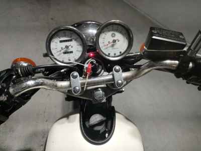 Yamaha SR400 2012