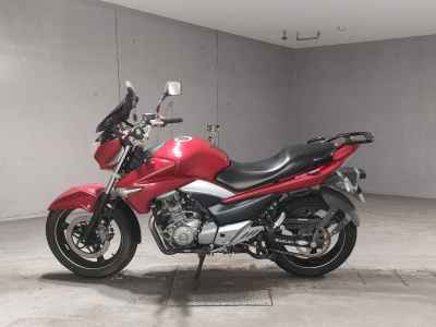 Suzuki GSR250