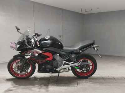 Kawasaki Ninja 400R 2011