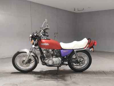 Suzuki GS400 2022