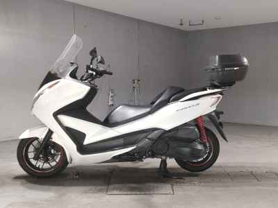 Honda Forza SI