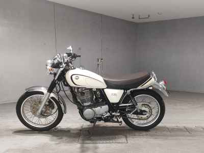 Yamaha SR400 2012