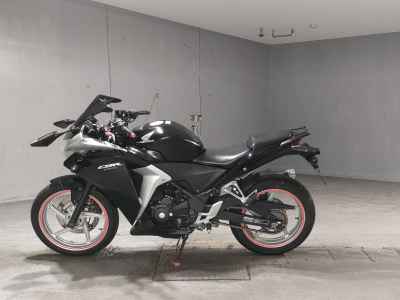 Honda CBR250R 2011
