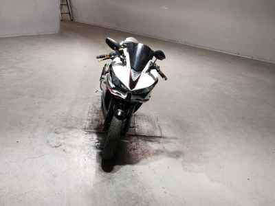 Yamaha YZF-R25 2016