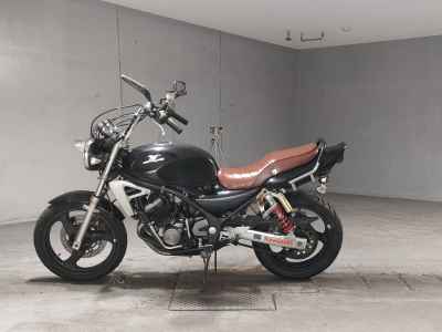 Kawasaki Balius ZR250