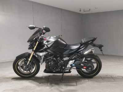 Suzuki GSR750 2013