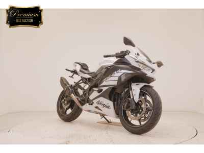 Kawasaki Ninja ZX-4R SE 2025