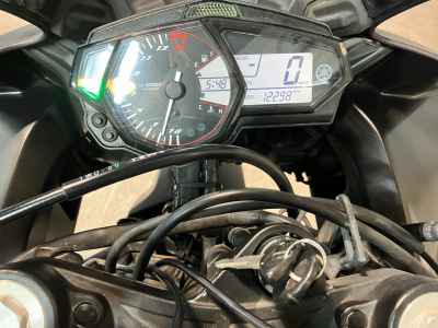 Yamaha YZF-R25 2017