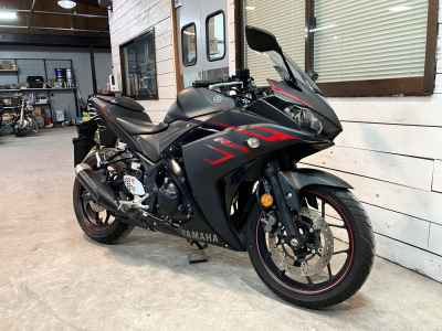 Yamaha YZF-R25 2017
